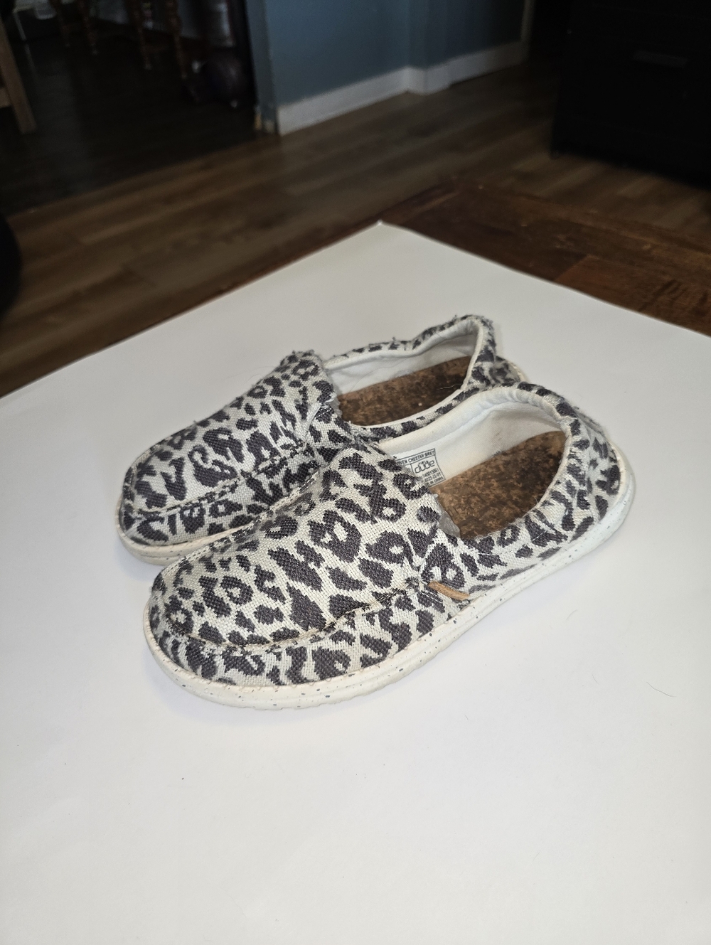 Hey Dude Misty Woven Cheetah Gray Slip On Shoes size 7